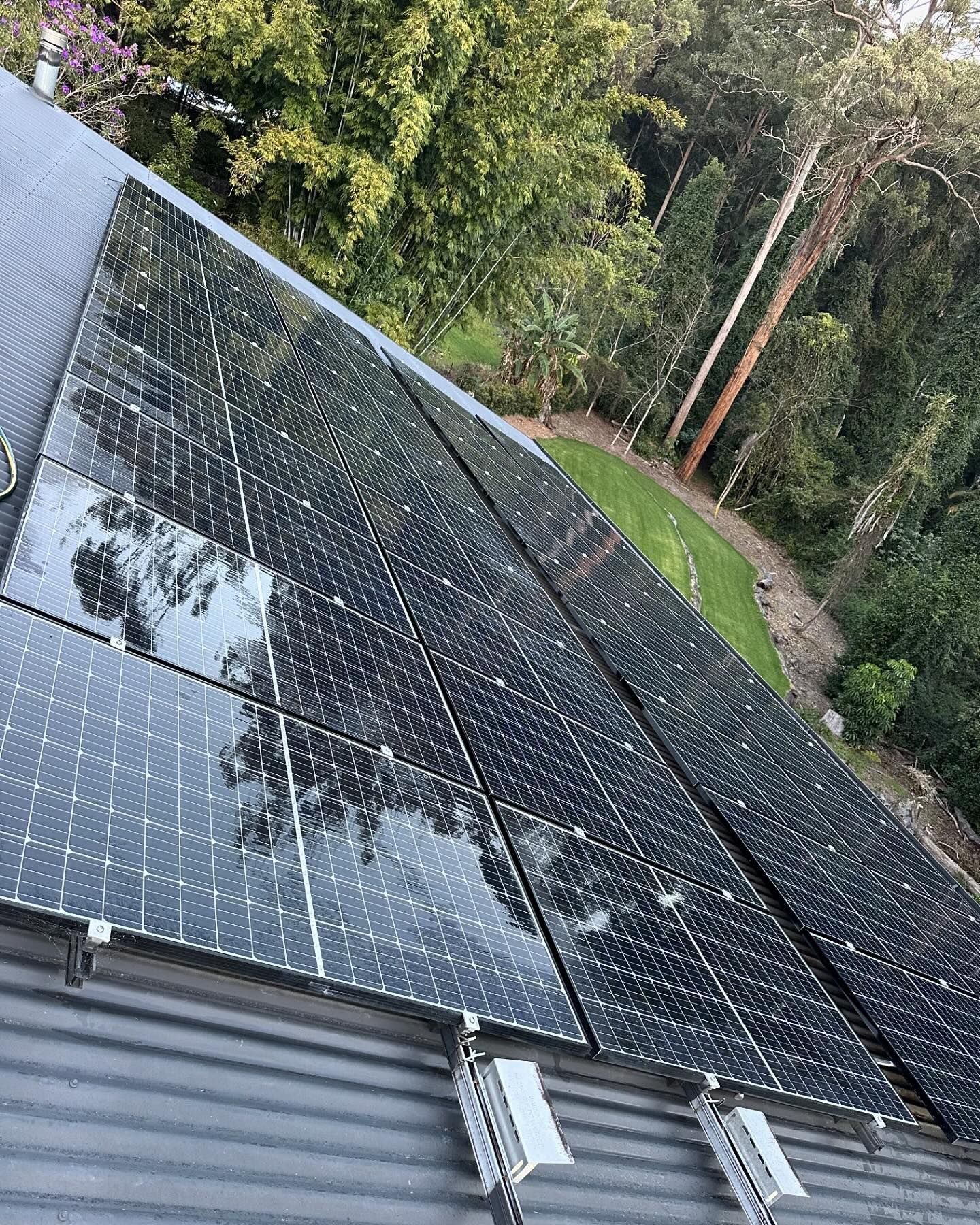 5 Reasons to Invest in Solar Panels and Battery Systems for Your Sunshine Coast Property